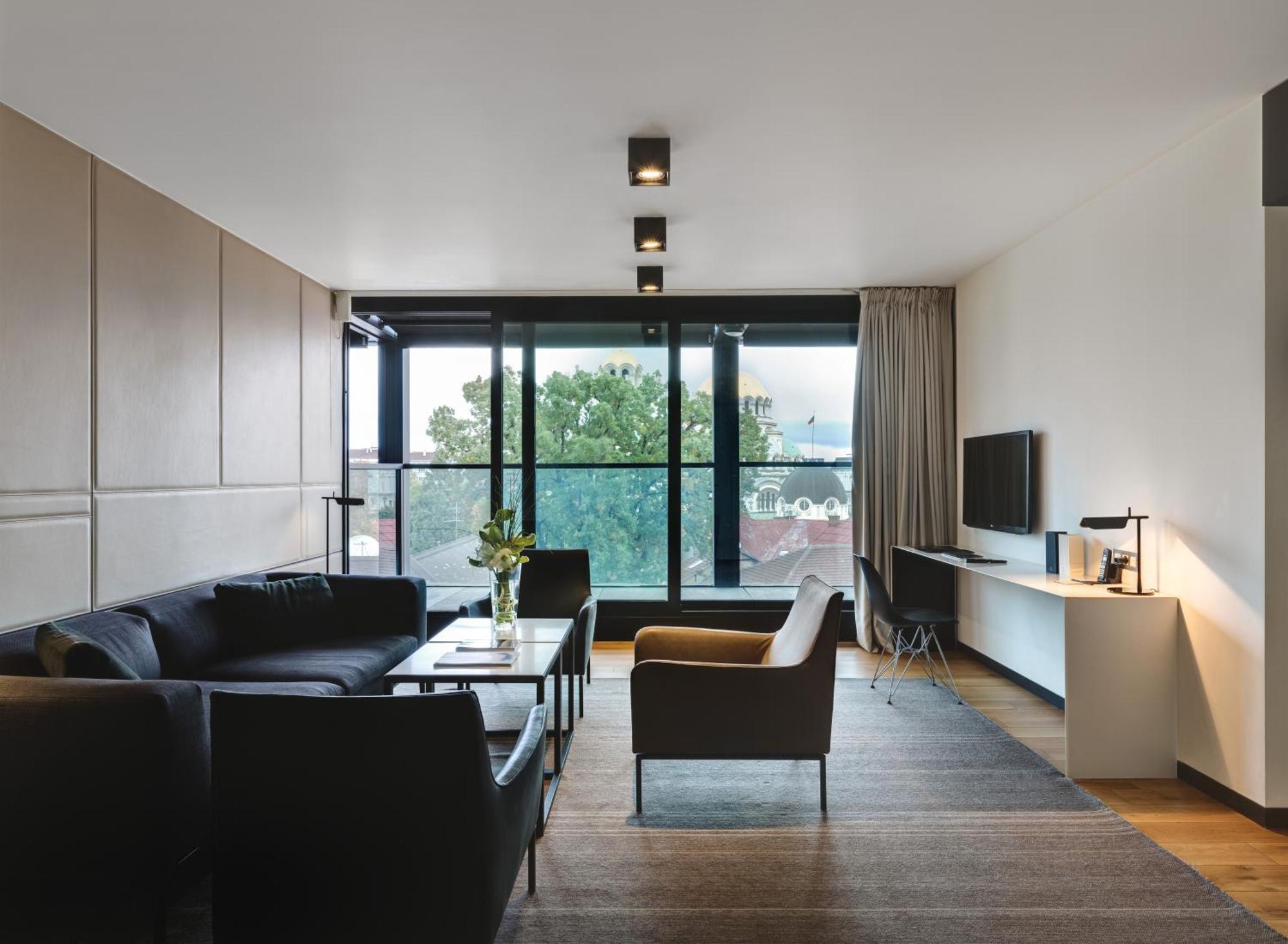 One-Bedroom Suite,377400151:JPEG