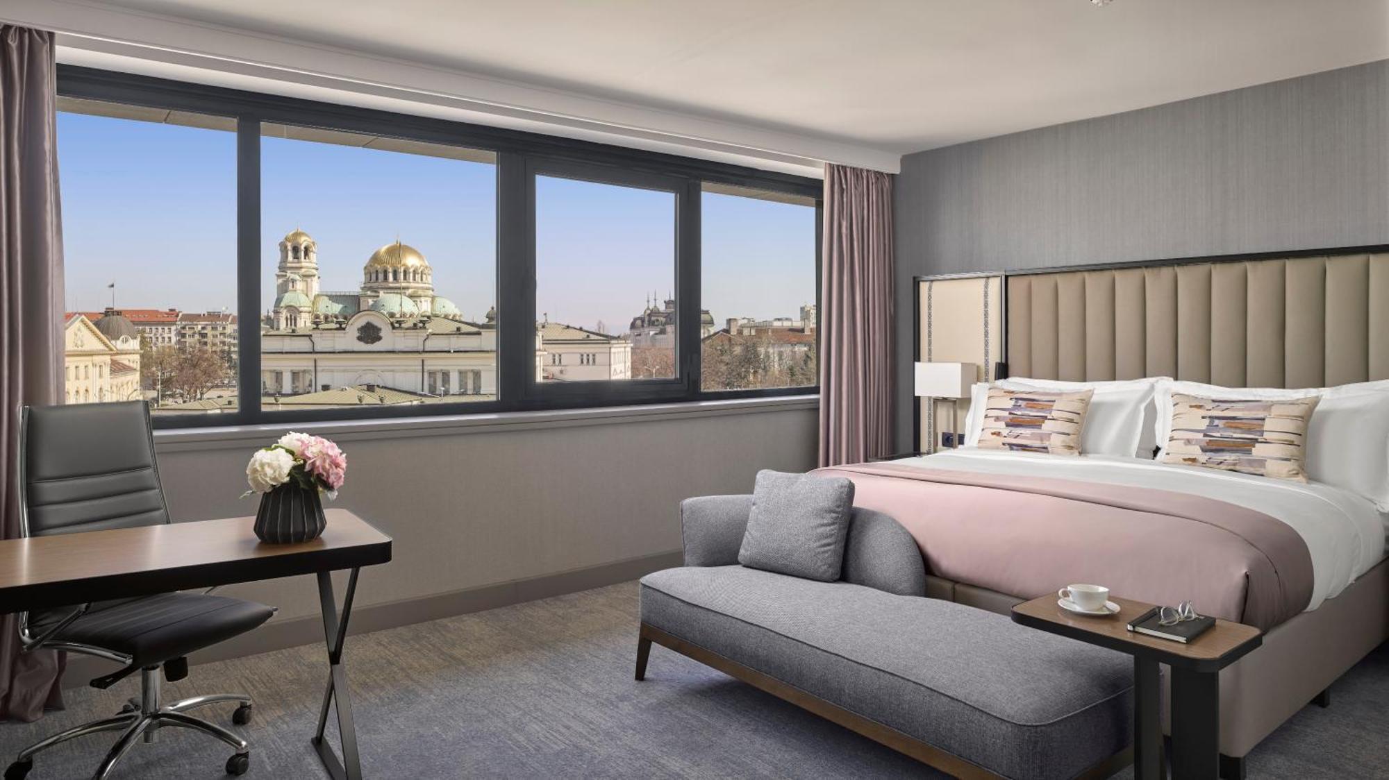 Classic King Room with Cathedral View,758955775:JPEG
