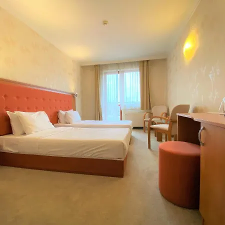 Light Hotel-2